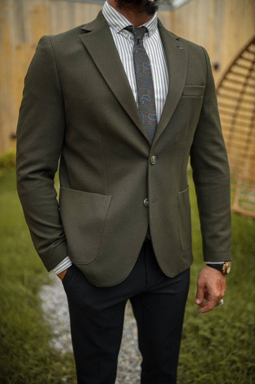 Men’s Khaki Mono-Collar Suit with Bag Pocket Detail