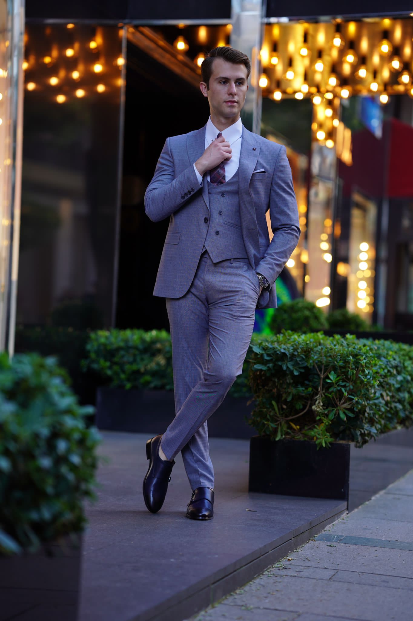 Vespo Patterned Slim-Fit Gray Wool Suit - Elegant Three-Piece Ensemble