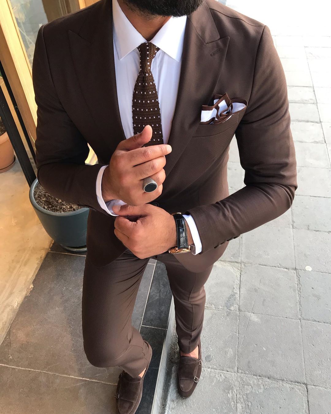 Davis Brown Slim-Fit Suit - Elegant Three-Piece Attire