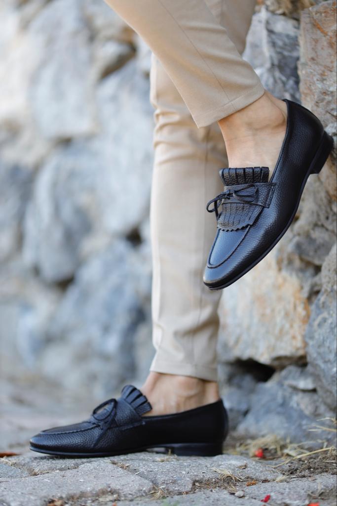 Lawson Black Kilt Loafers for Stylish Sophistication