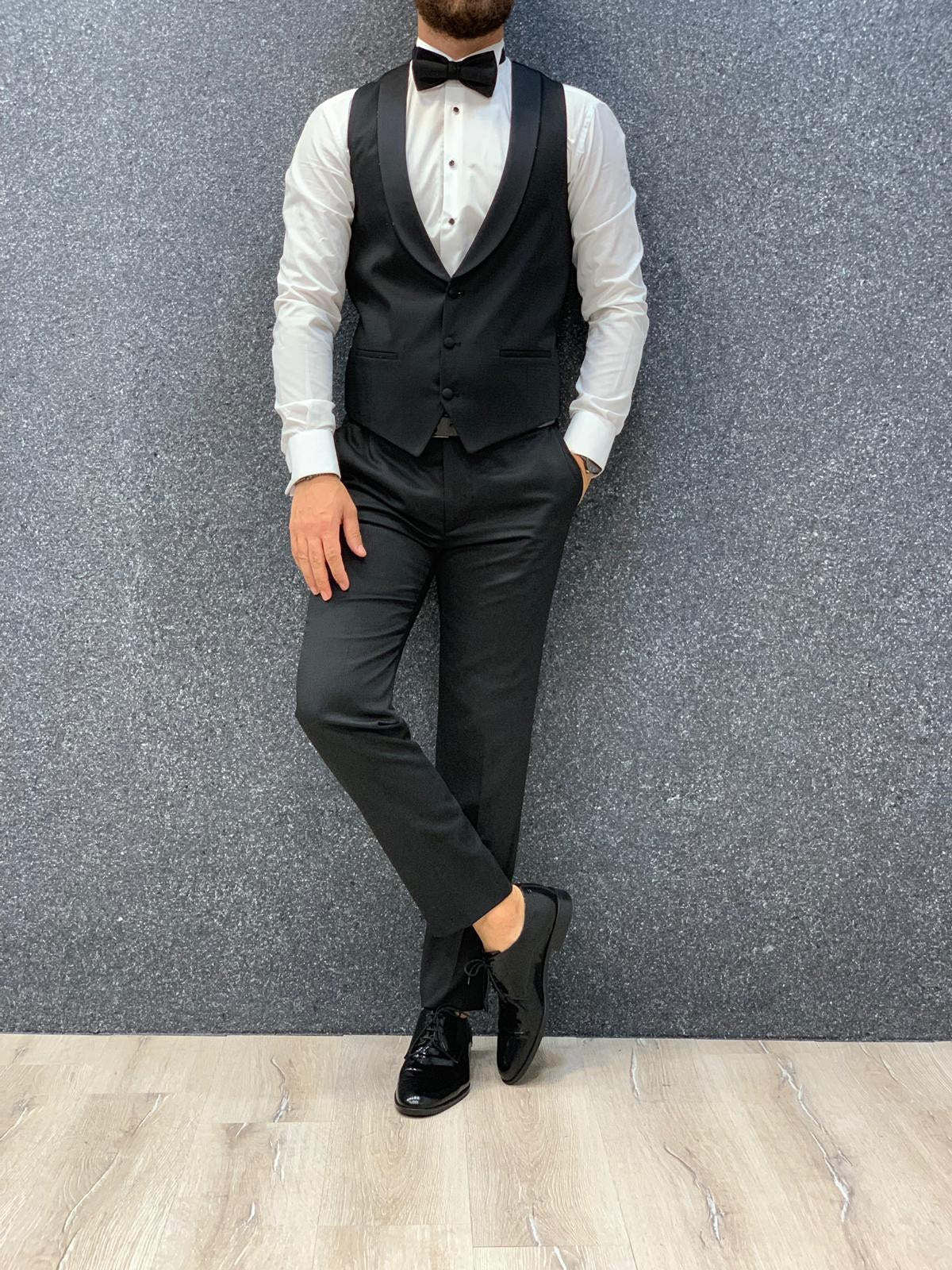 Bond Black Slim Fit Tuxedo - Timeless Elegance for Formal Occasions