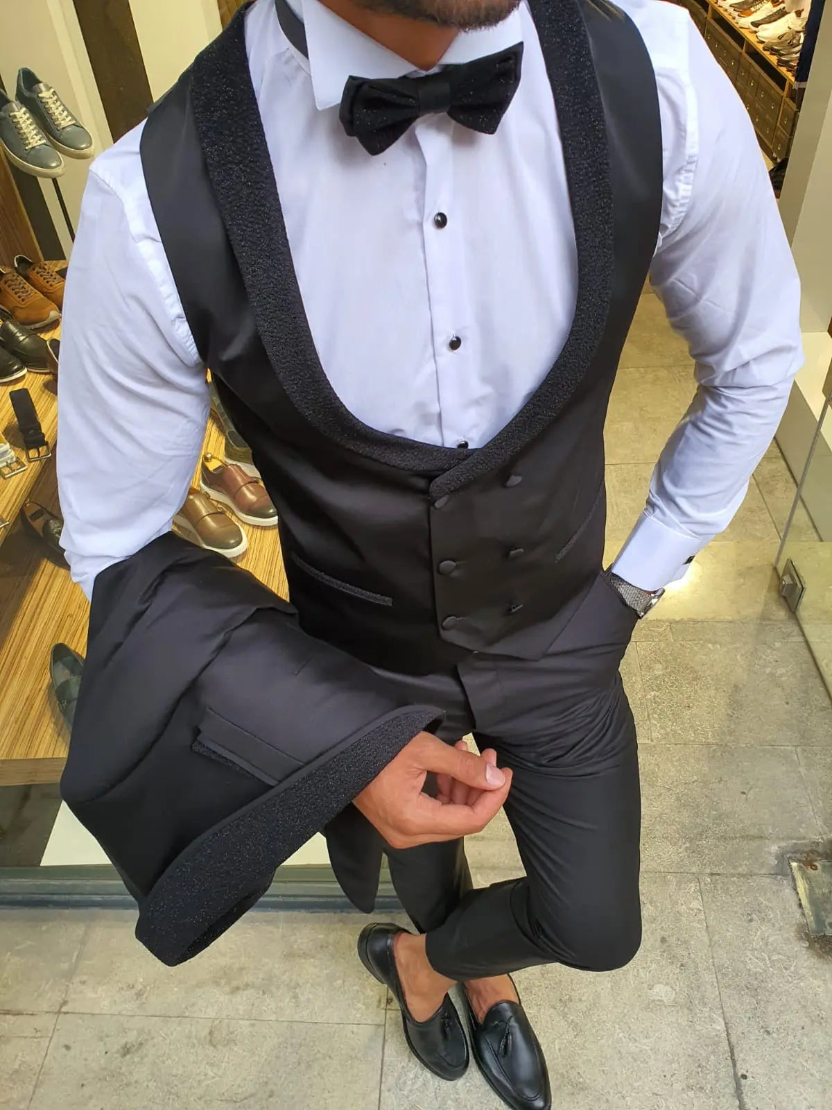 Midvale Black Slim Fit Shawl Lapel Tuxedo - BRABION