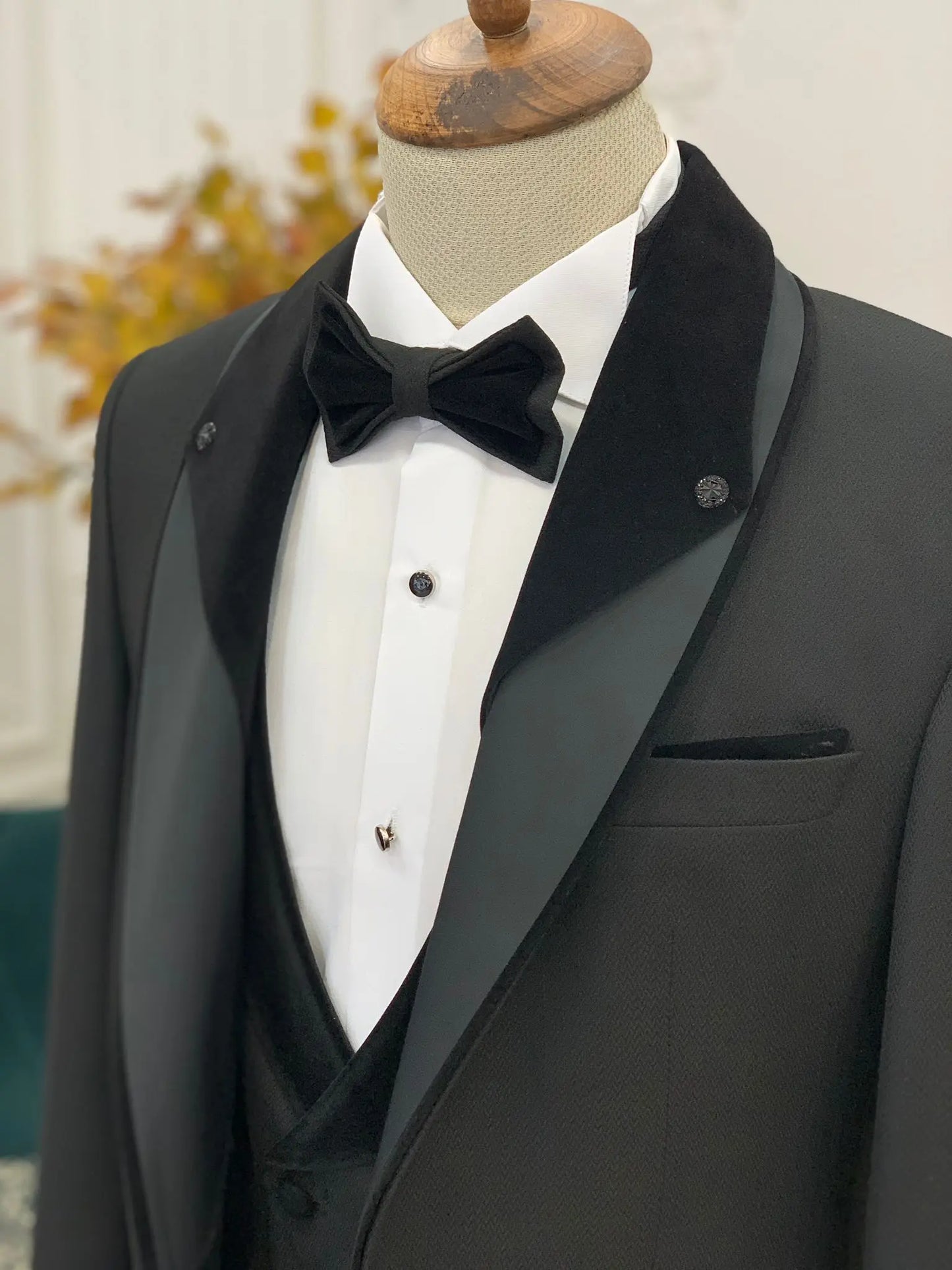 Caesar Black Slim Fit Velvet Shawl Lapel Tuxedo - BRABION