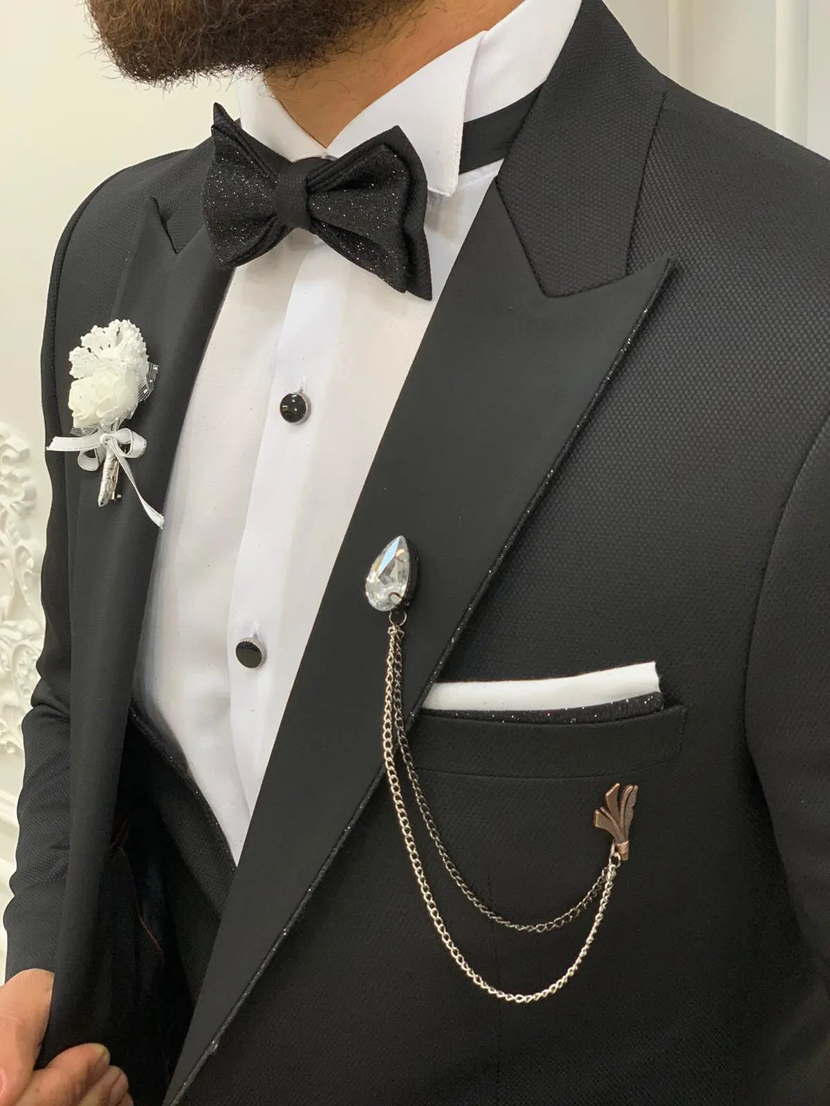 Wilson Black Peak Lapel Tuxedo: Elegance Redefined - BRABION