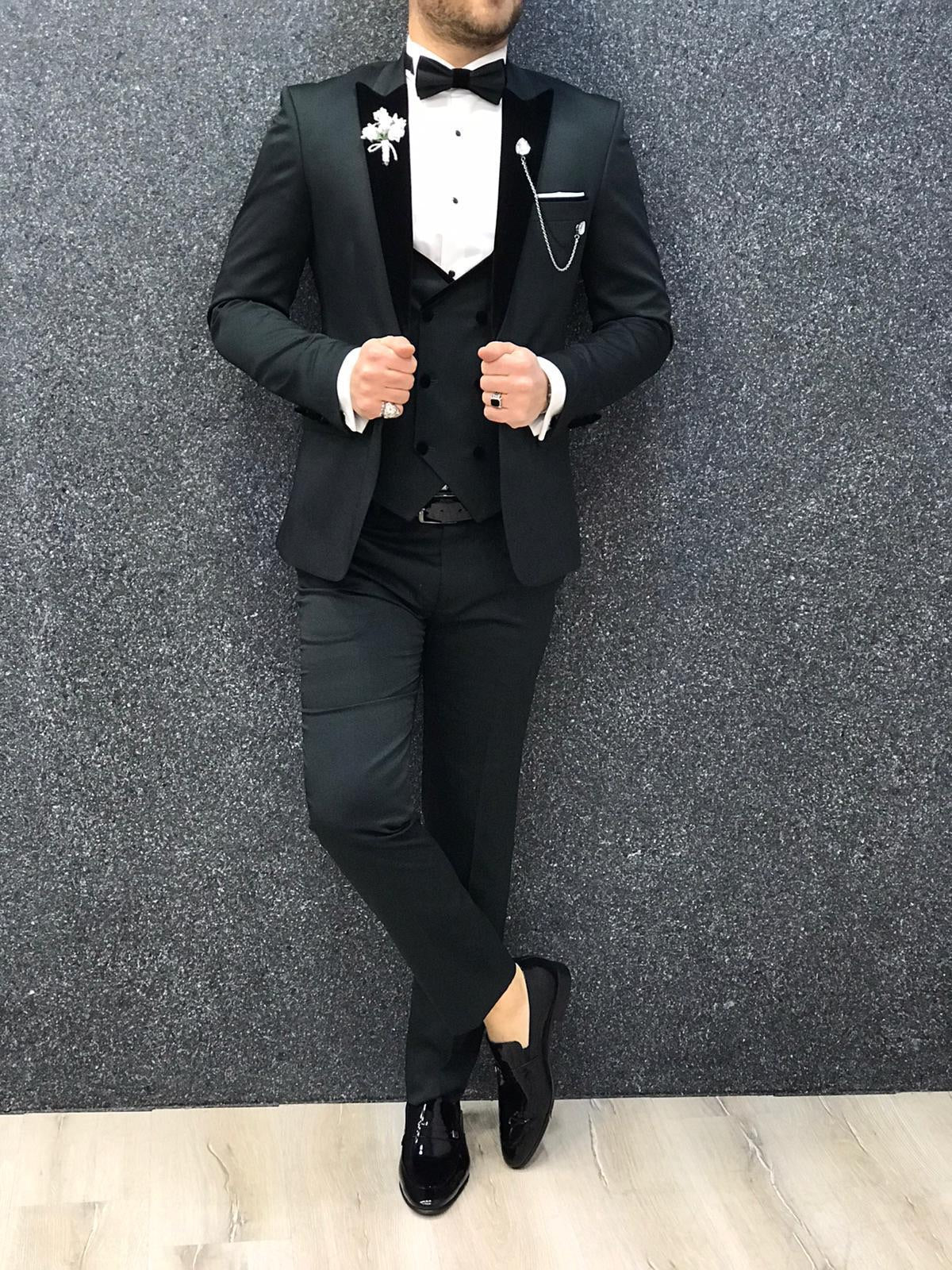 Ventura Green Slim Fit Velvet Peak Lapel Tuxedo