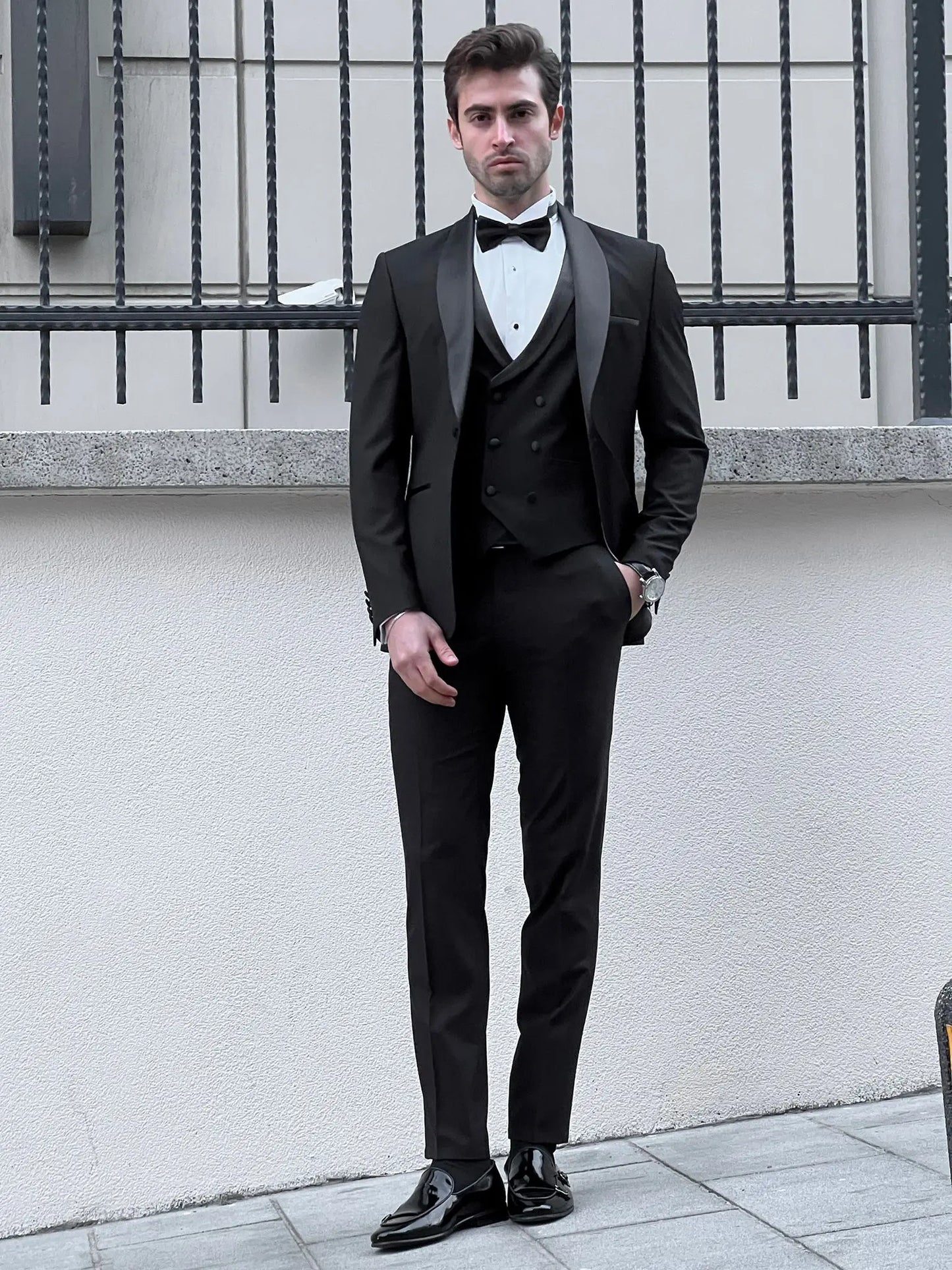 Enzo Black Shawl Lapel Slim Fit Tuxedo for Men - BRABION