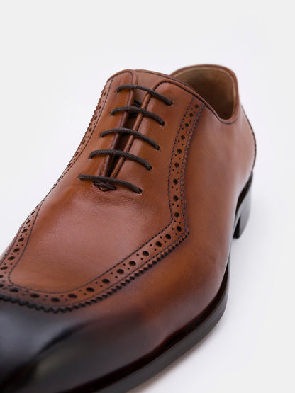 Brown Leather Wingtip Oxford VIOSSI