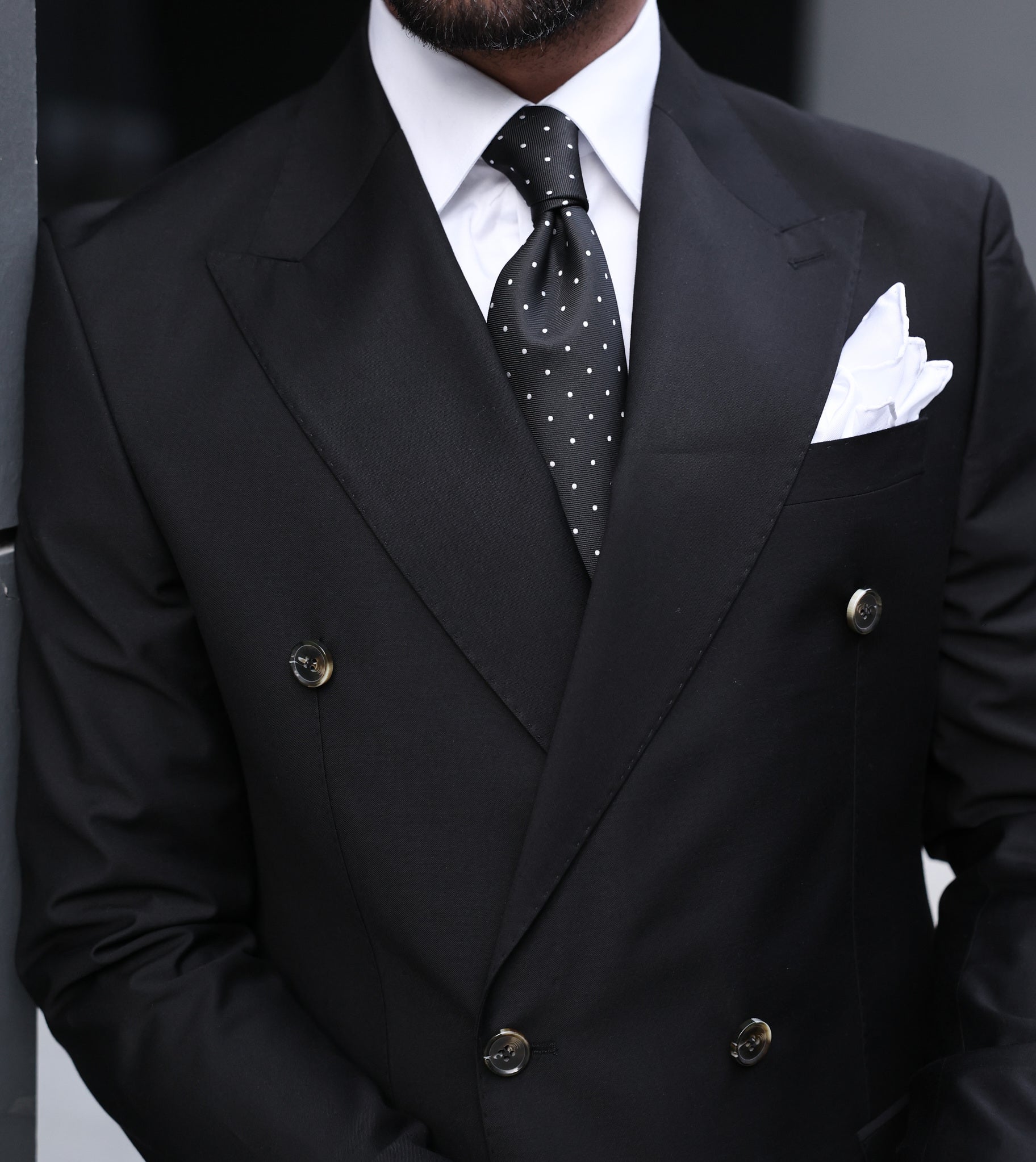 Black Double Breasted Suit 2-Piece VIOSSI