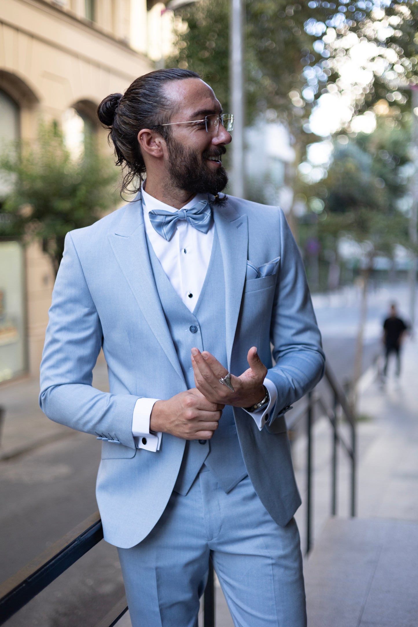Brabion Amadeo Sky Blue Slim Fit Peak Lapel Tuxedo: A Touch of Elegance