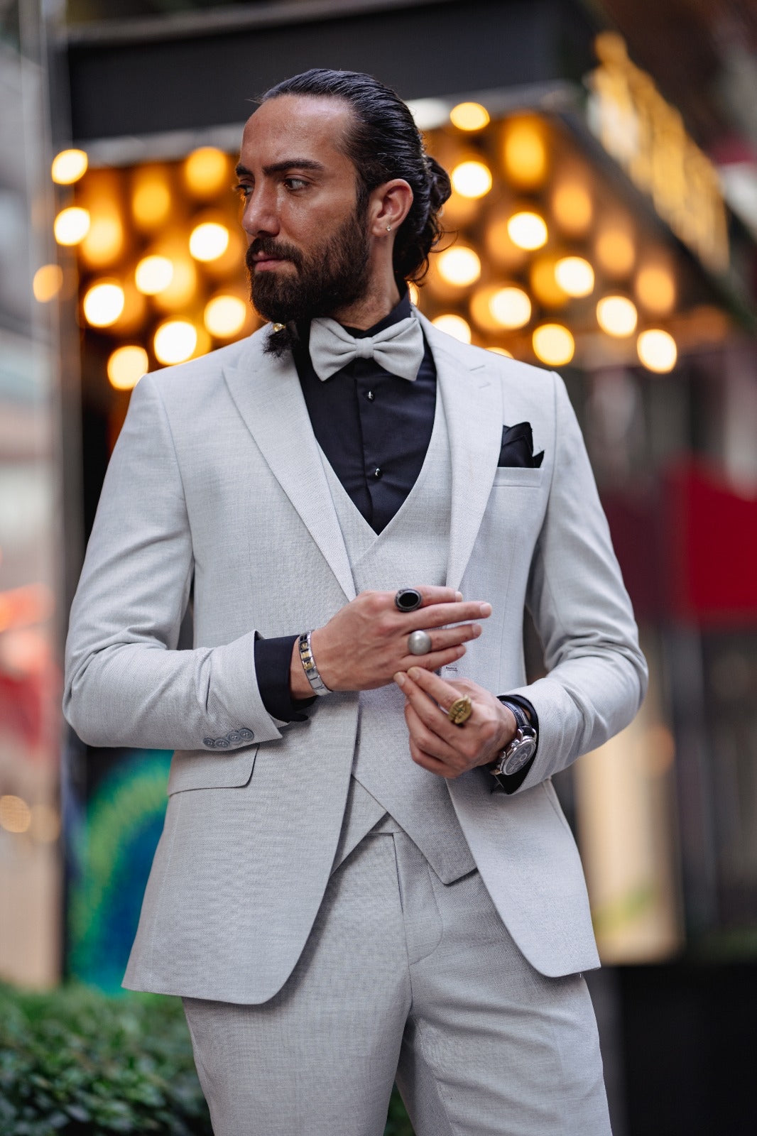 Ardean Gray Slim Fit Peak Lapel Tuxedo: A Statement of Sophistication