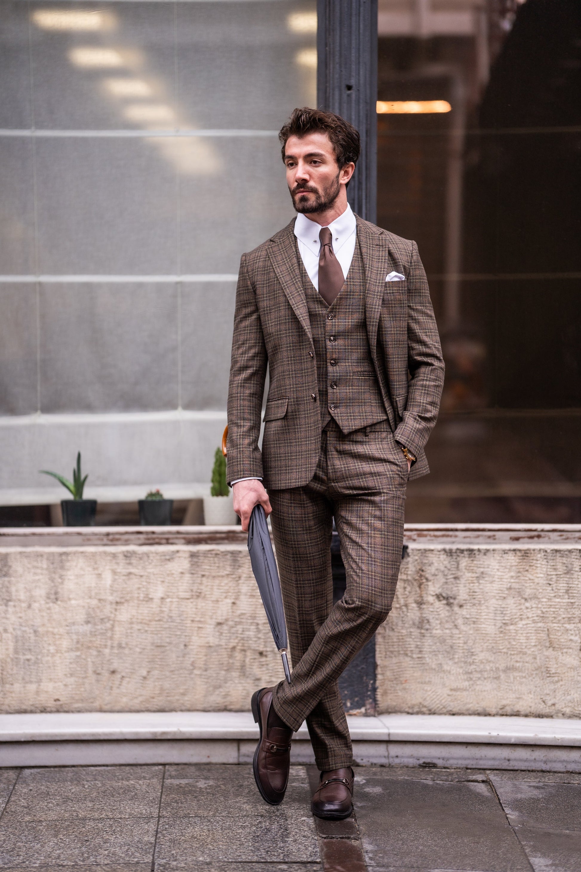 Brown Plaid Slim-Fit Suit 3-Piece VIOSSI