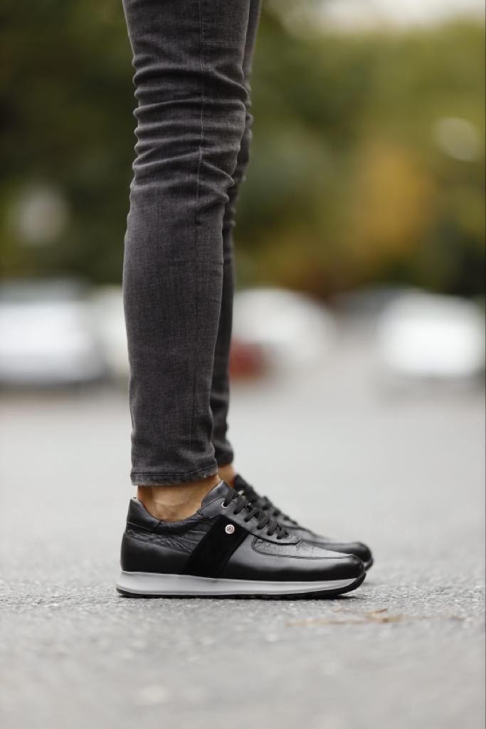 Lyon Black Mid Top Sneakers - The Perfect Blend of Style and Comfort