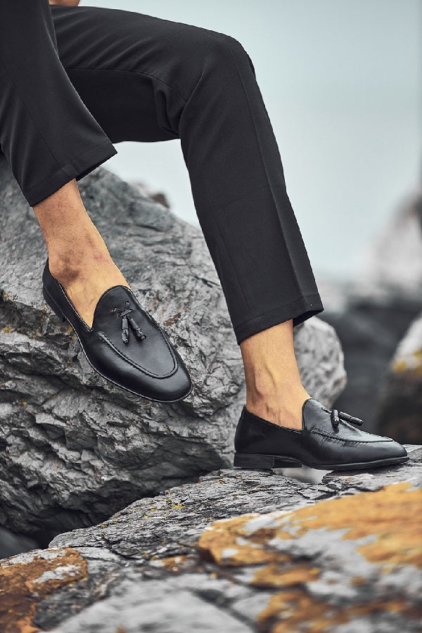 Brabion Levanzo Black Tassel Loafers: Sophisticated Leather Footwear