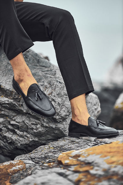 Brabion Levanzo Black Tassel Loafers: Sophisticated Leather Footwear