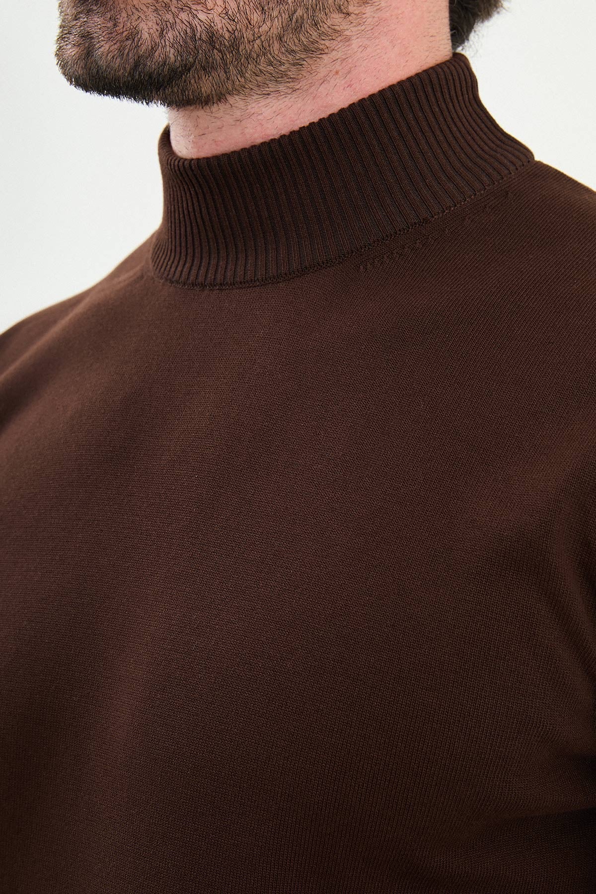 Men’s Brown Knit Half-Turtleneck Pullover – Slim Fit