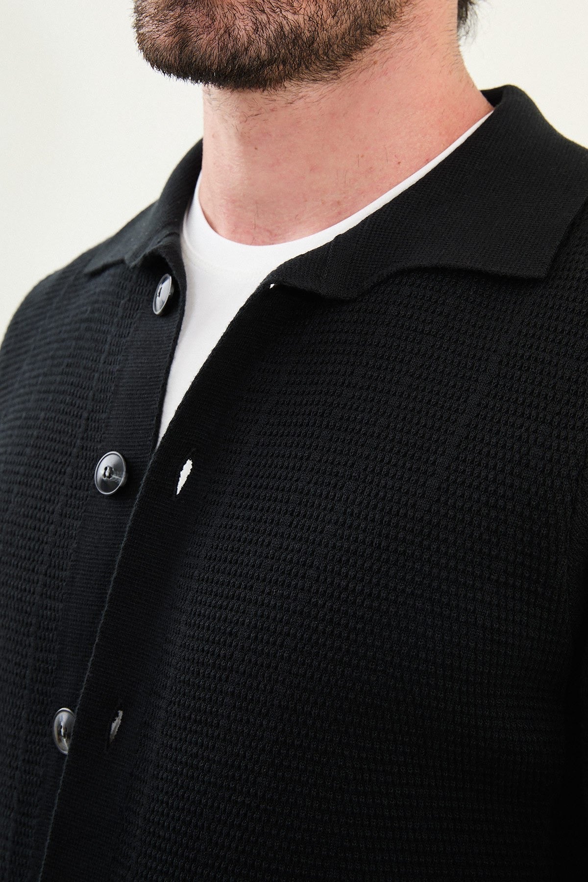 Men's Slim-Fit Button-Up Knit Cardigan – Black