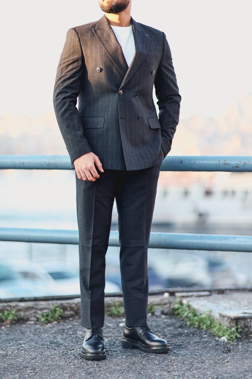 Men’s Navy Blue Pinstripe Double-Breasted Suit