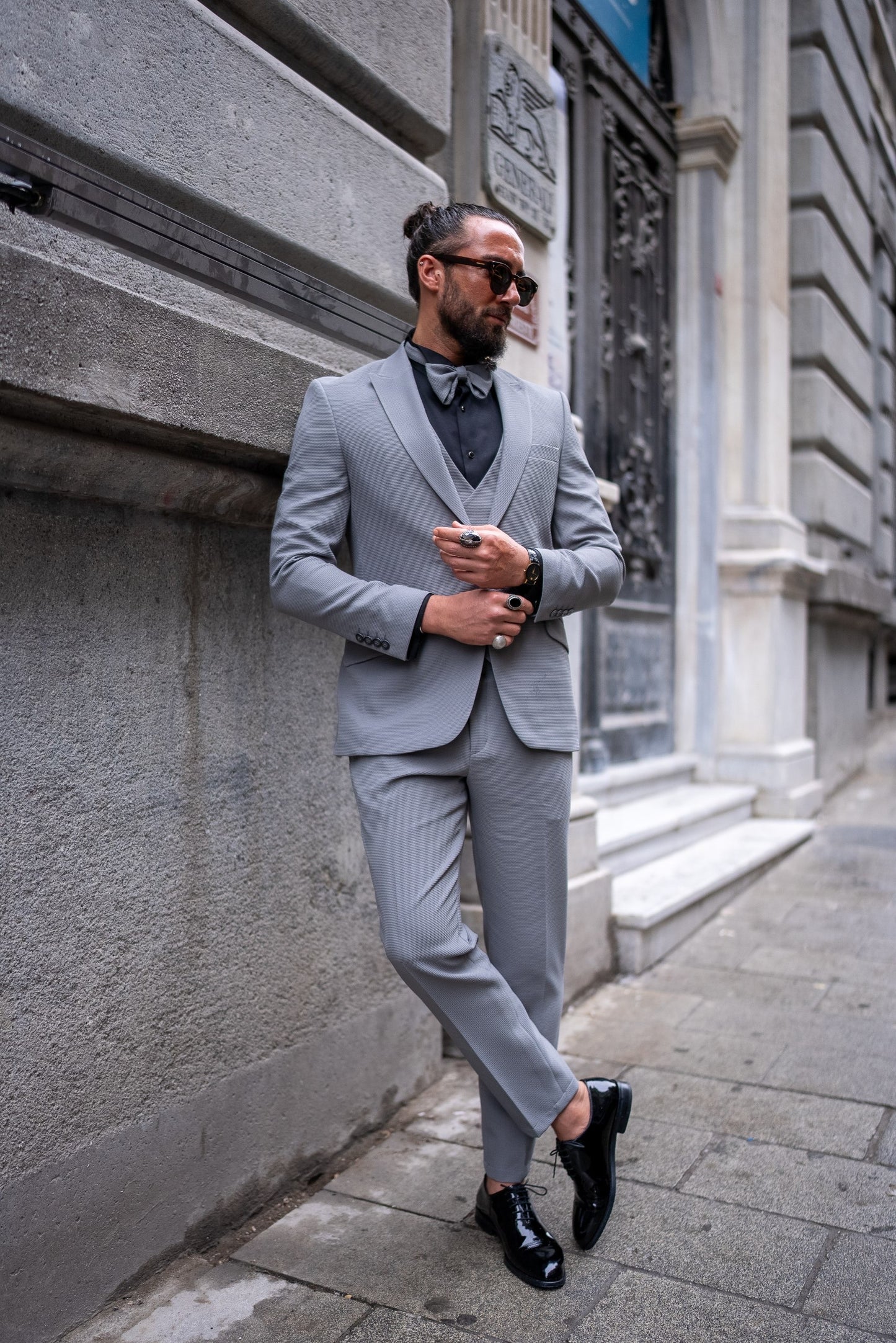 Brabion Gray 3 Piece Suit for Modern Men
