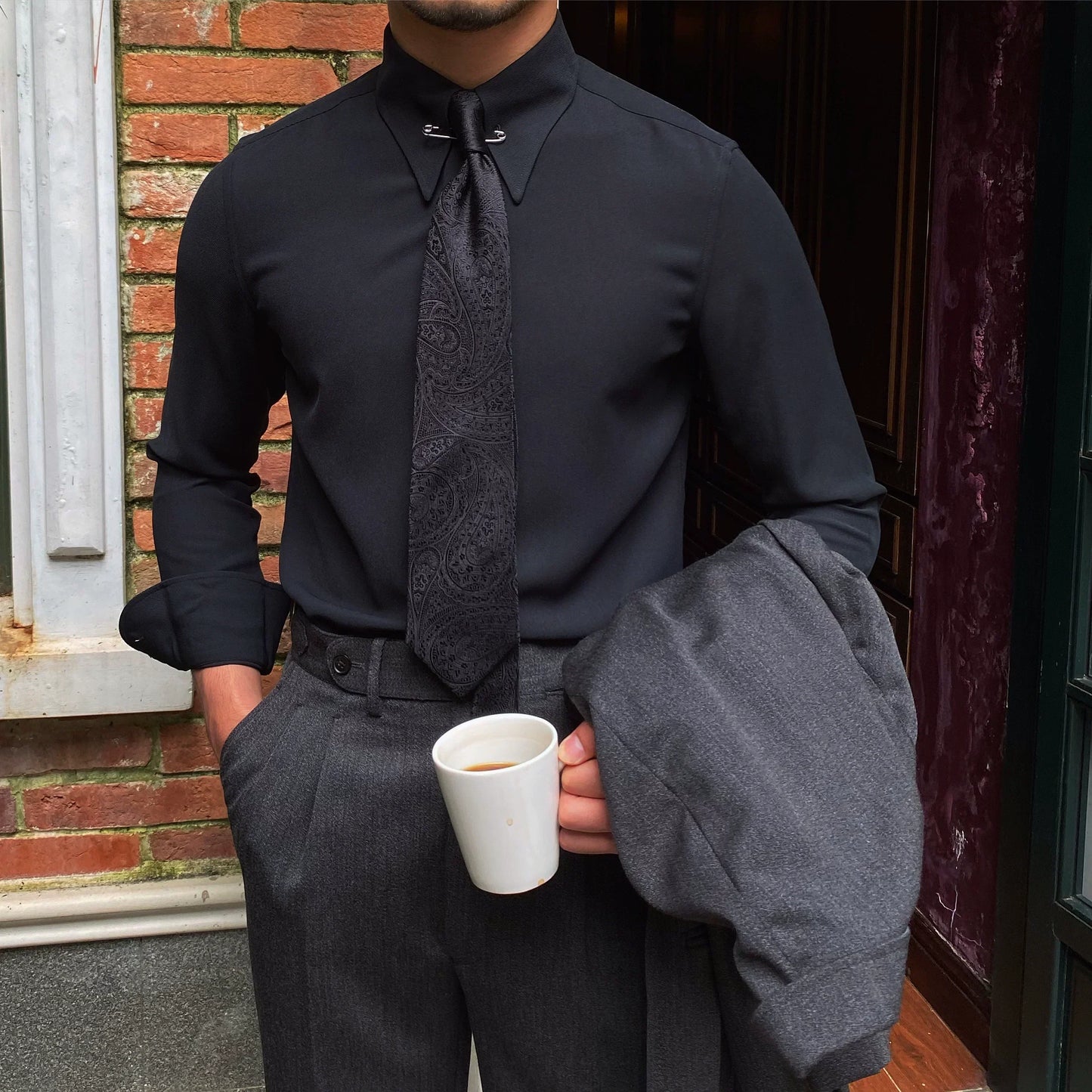 Point Collar Shirt with Pin