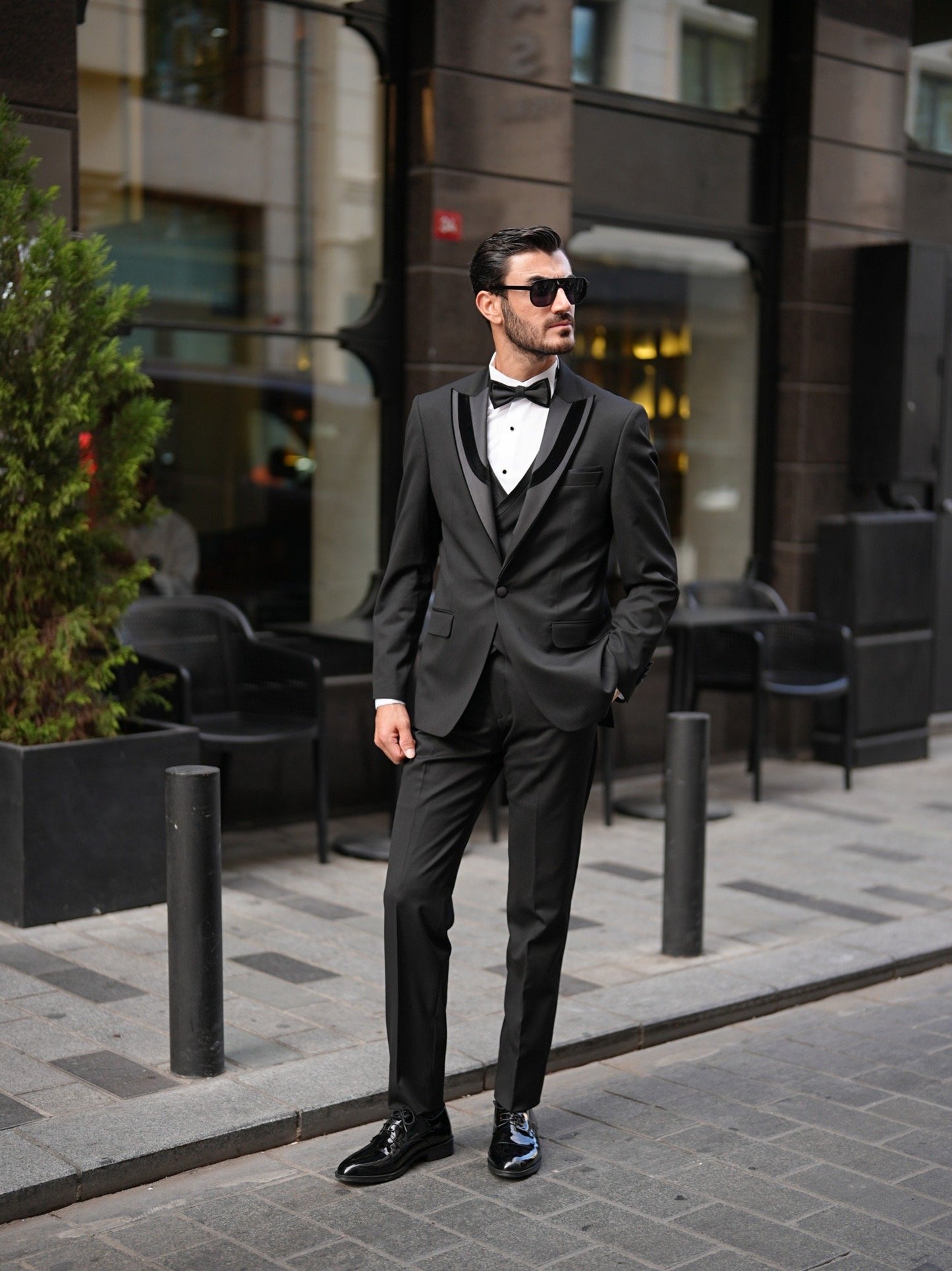 Brabion Elio Black Slim Fit Velvet Peak Lapel Tuxedo