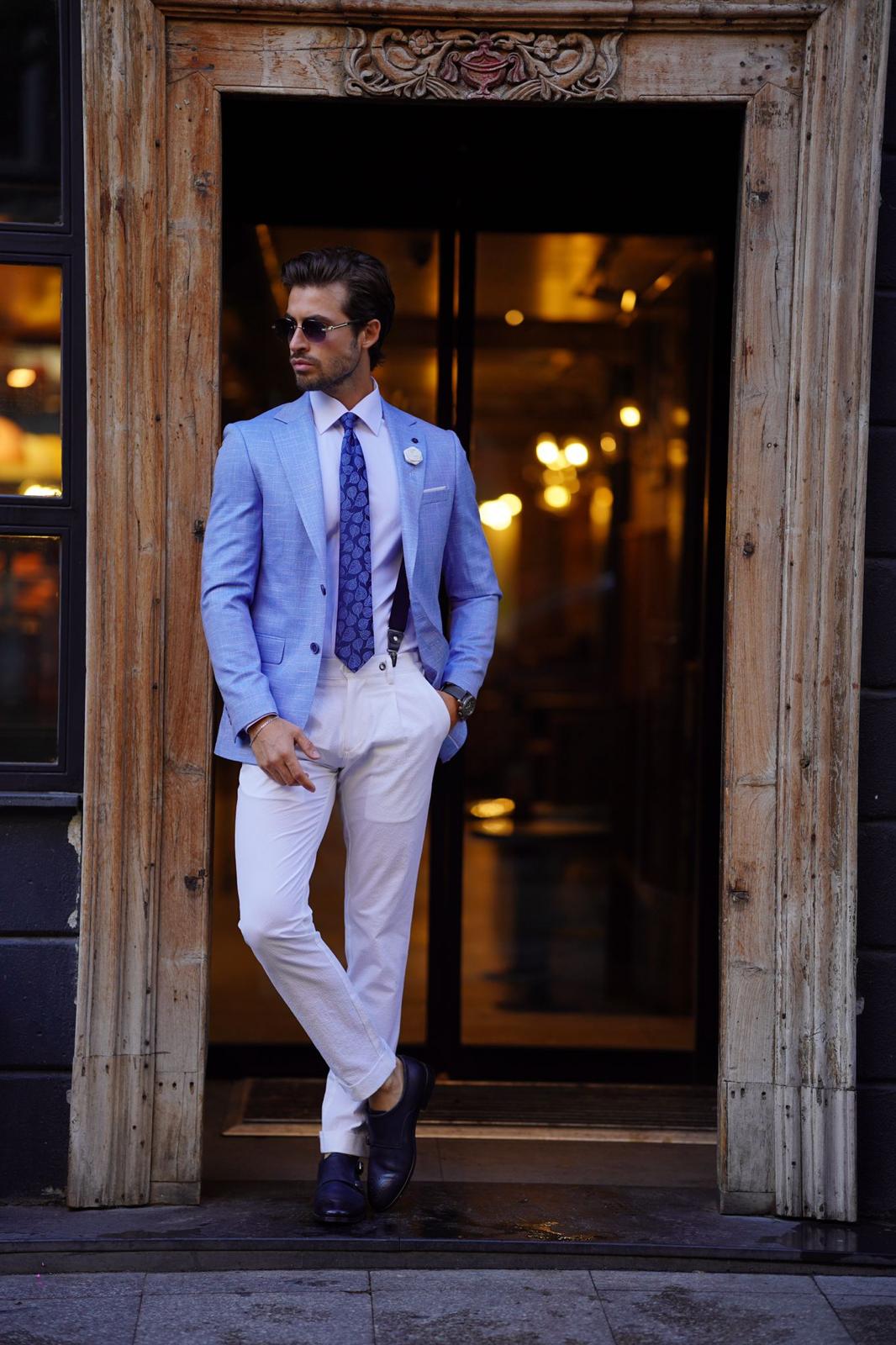 Vespo Maine Blue Blazer: A Sophisticated Choice for Every Occasion