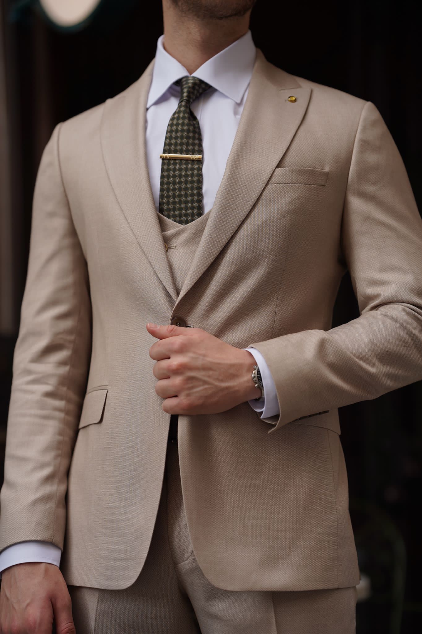 Daniel Slim Fit Beige Wool Suit for Modern Men