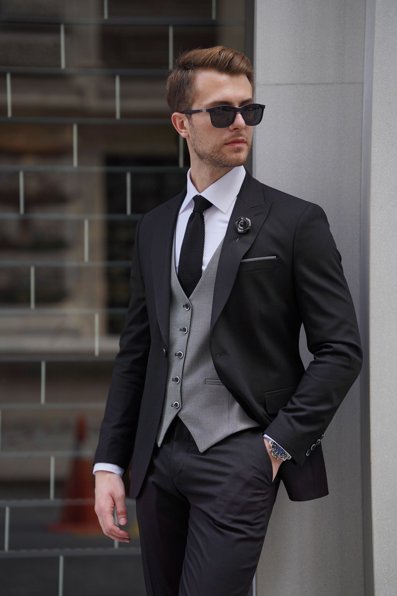 Daniel Black and Gray Wool Suit - Elegant Slim-Fit Three-Piece Ensemble