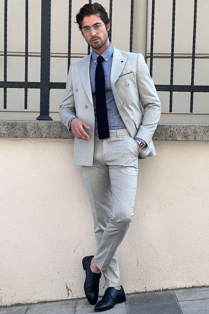 Daniel Double Breasted Gray Wool Suit: Sophisticated Slim-Fit for Every Occasion