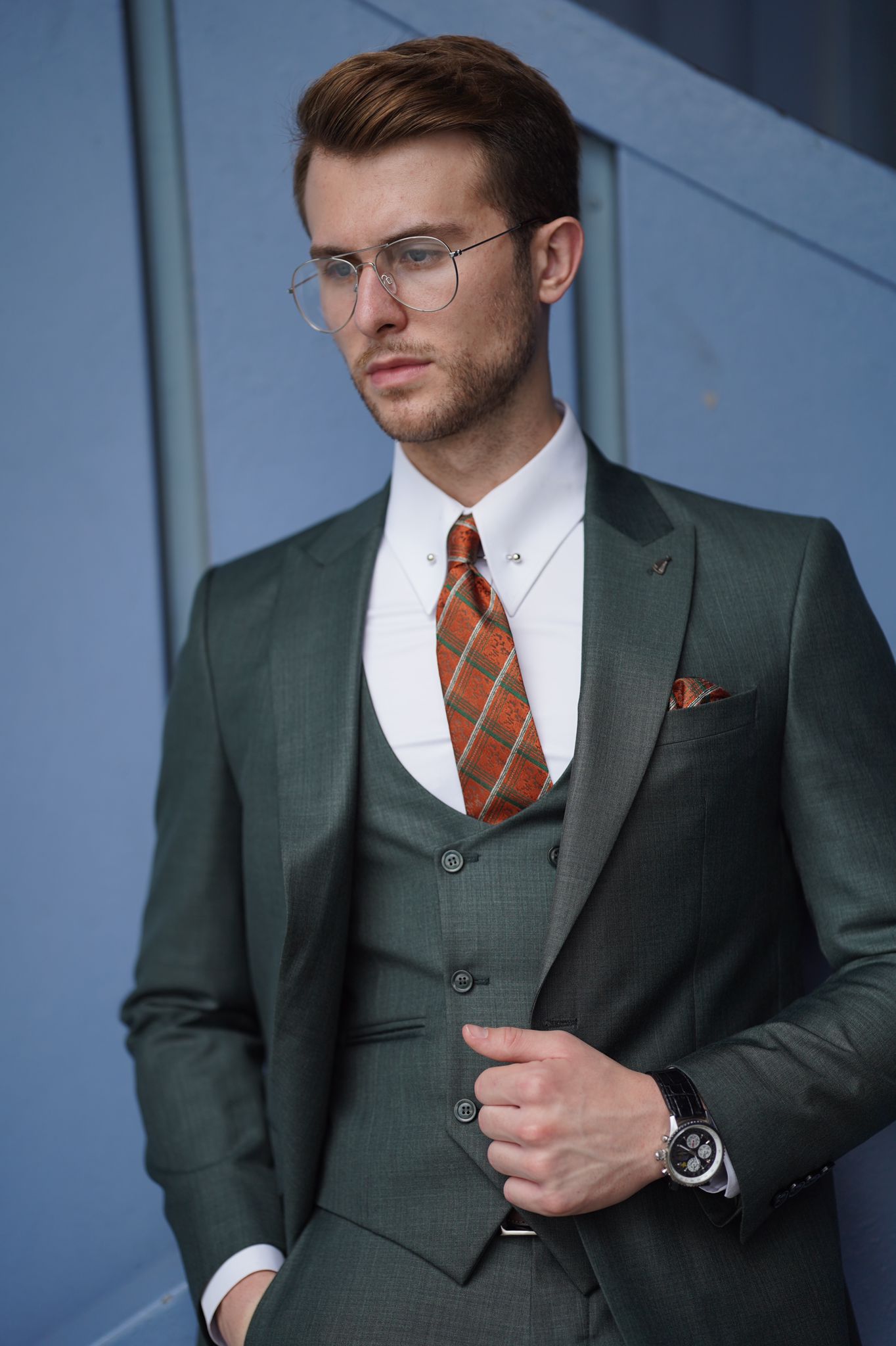Daniel Slim Fit Green Wool Suit – Elegant Three-Piece Suit for Men