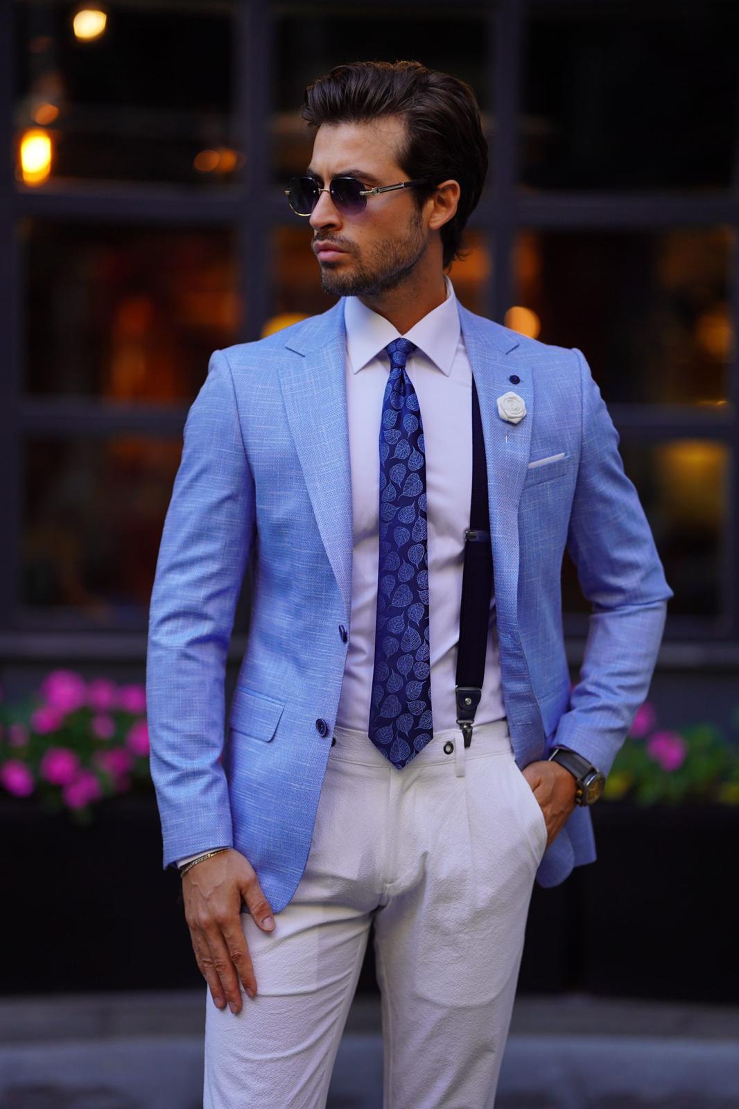 Vespo Maine Blue Blazer: A Sophisticated Choice for Every Occasion