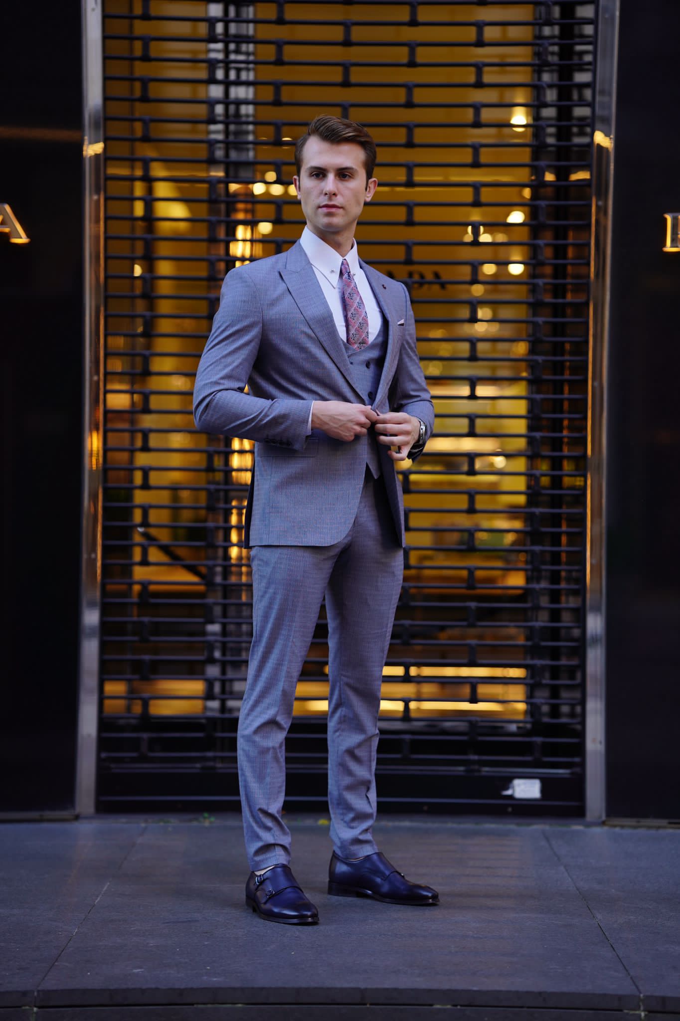 Vespo Patterned Slim-Fit Gray Wool Suit - Elegant Three-Piece Ensemble