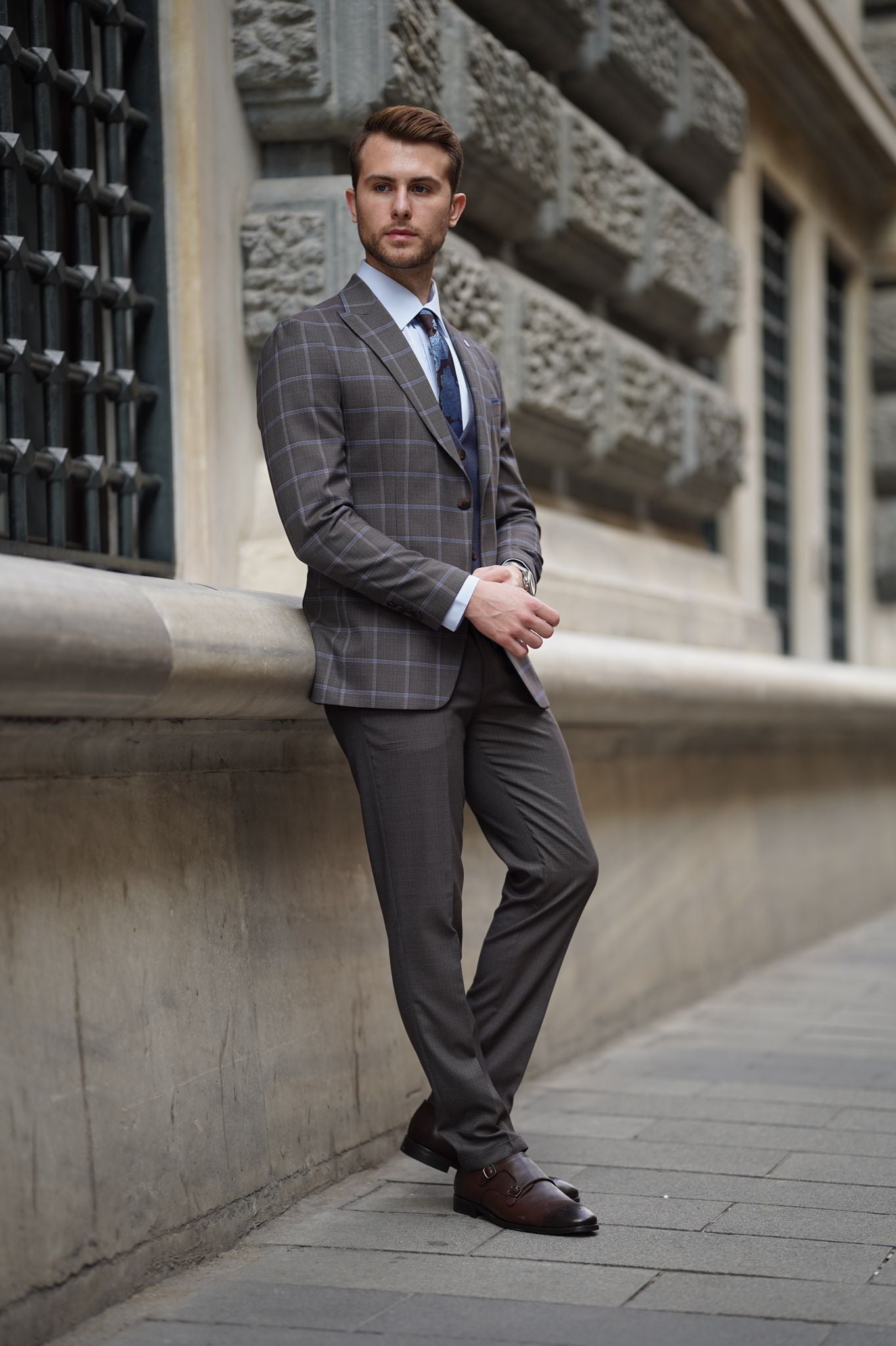 Daniel Plaid Brown Wool Suit - Elegant Three-Piece Slim-Fit Suit for Men