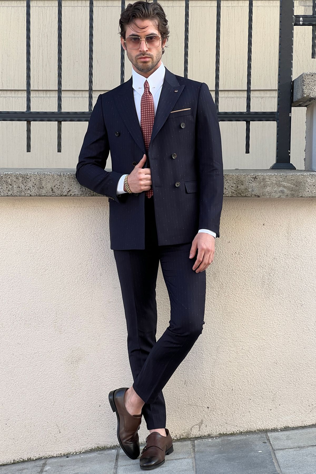 Daniel Double Breasted Navy Blue Wool Suit - The Ultimate Choice for Modern Men