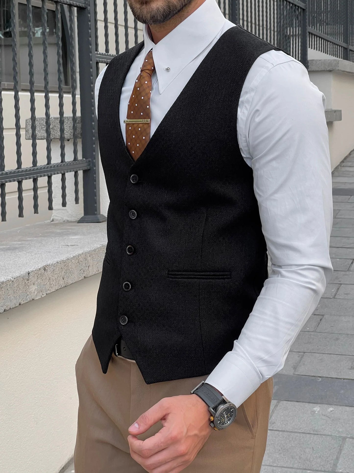 Stefano Slim Fit Black Woolen Vest for All Occasions