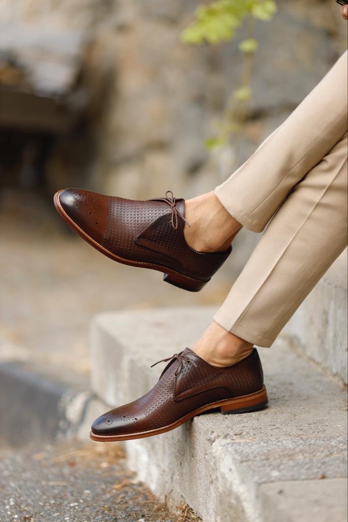 Empire Brown Laced Derby Shoes - Perfect for Any Occasion