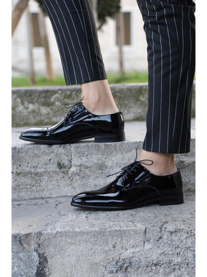 Ferrar Black Classic Leather Shoes