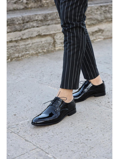 Ferrar Black Classic Leather Shoes