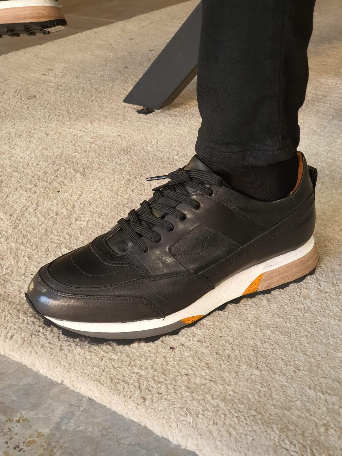 Vicenza Laced Leather Shoes - Timeless Elegance in Black