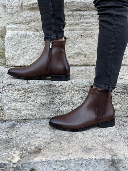 Mantoni Brown Leather Chelsea Boots - Sophisticated Comfort for Every Occasion