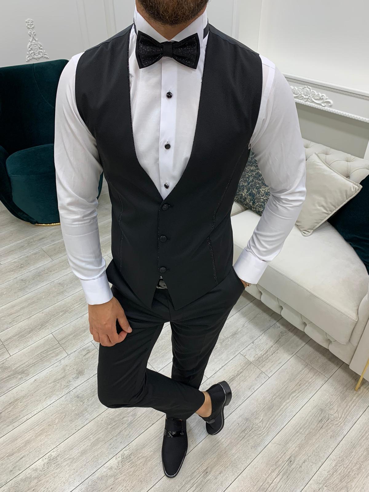 Wilson Black Peak Lapel Tuxedo: Elegance Redefined