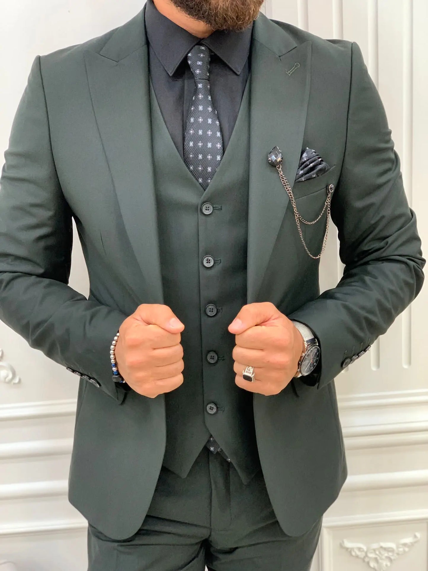 Eros Green Slim Fit Peak Lapel Suit - Elegant and Versatile BOJONI