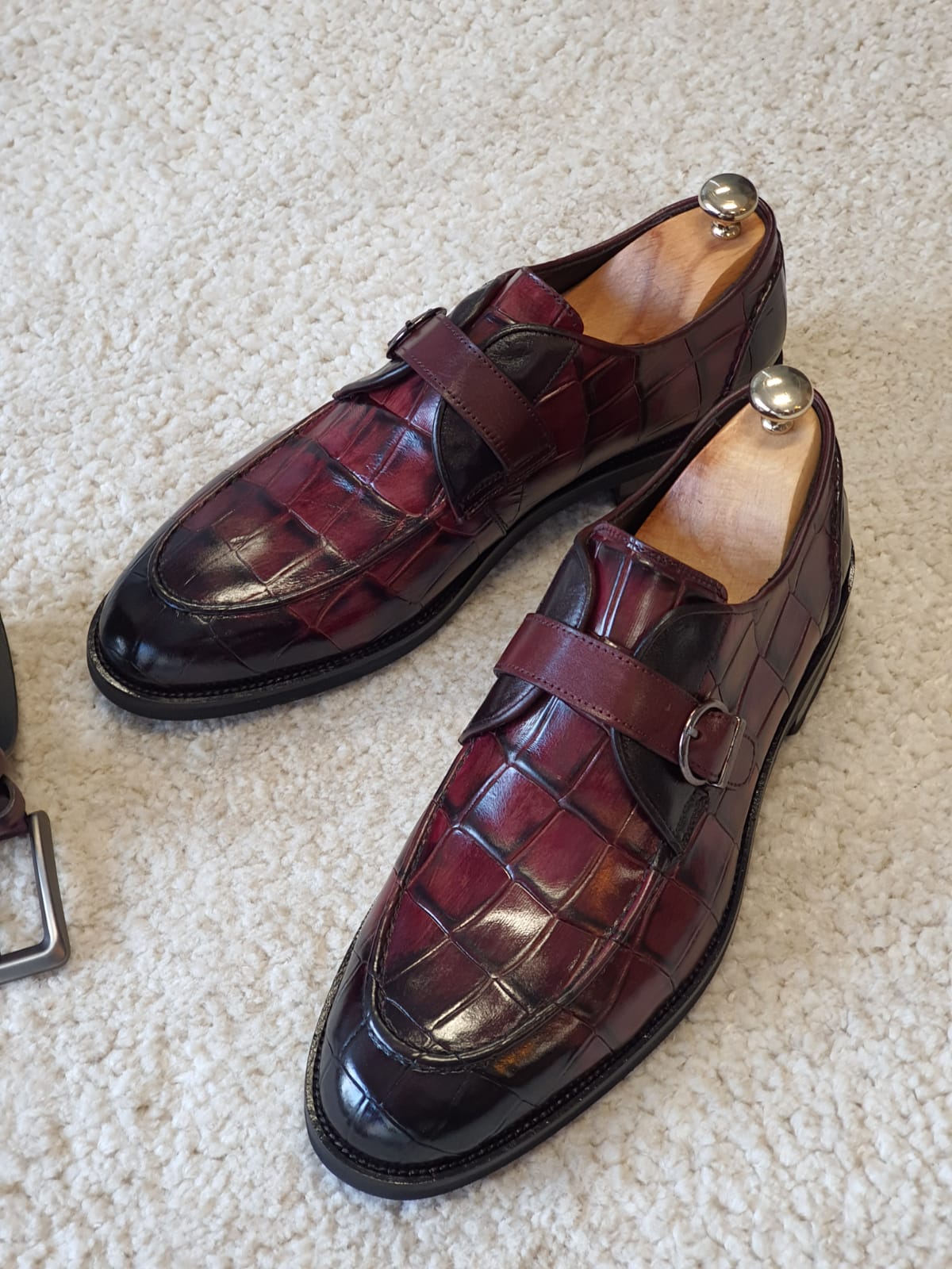 Antonio Burgundy Buckle Loafers - Elegant Leather Shoes for Every Occasion