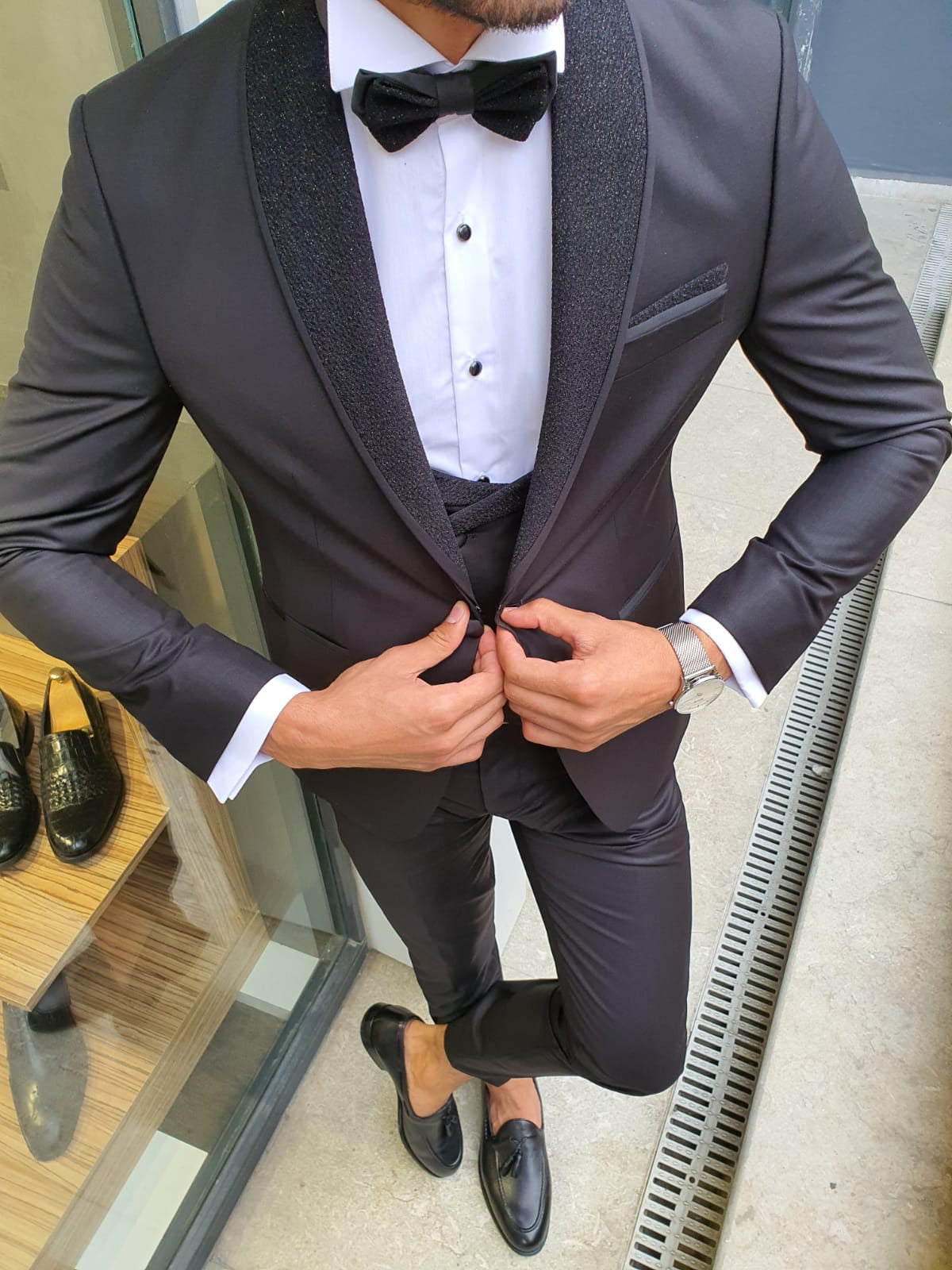 Midvale Black Slim Fit Shawl Lapel Tuxedo