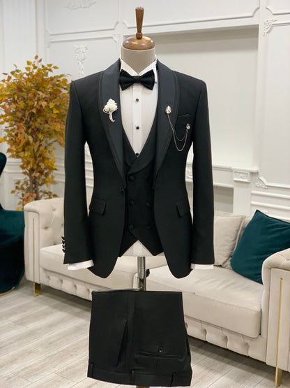 Caesar Black Slim Fit Shawl Lapel Tuxedo for the Modern Gentleman