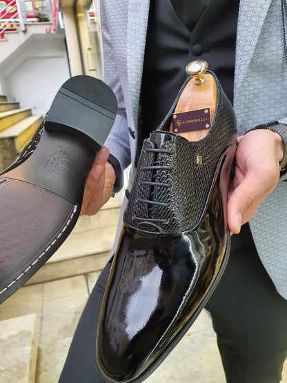 VillaNova Black Laced Oxford - Elegant Patent Leather Shoes