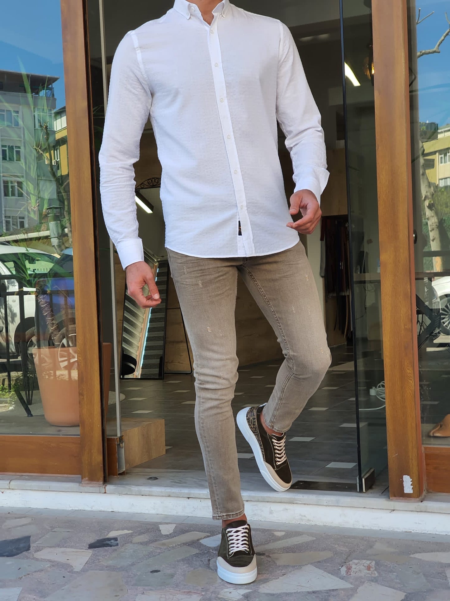 Brabion Aron White Slim Fit Long Sleeve Cotton Shirt