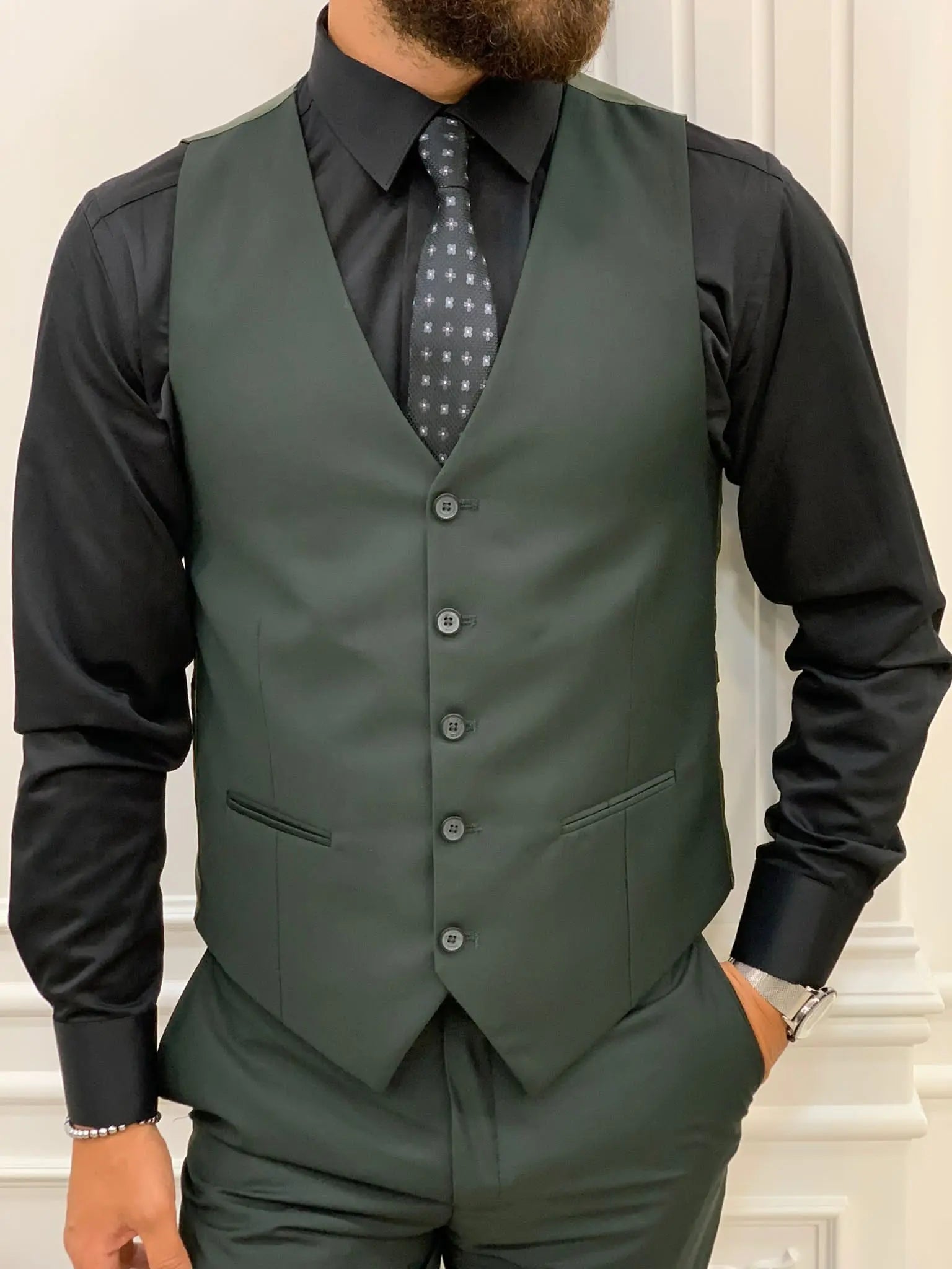 Eros Green Slim Fit Peak Lapel Suit - Elegant and Versatile BOJONI