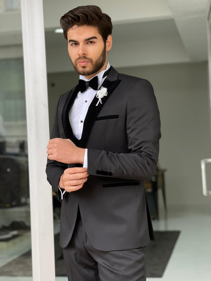 Capel Black Slim Fit Peak Lapel Wool Tuxedo - Elevate Your Formal Wardrobe
