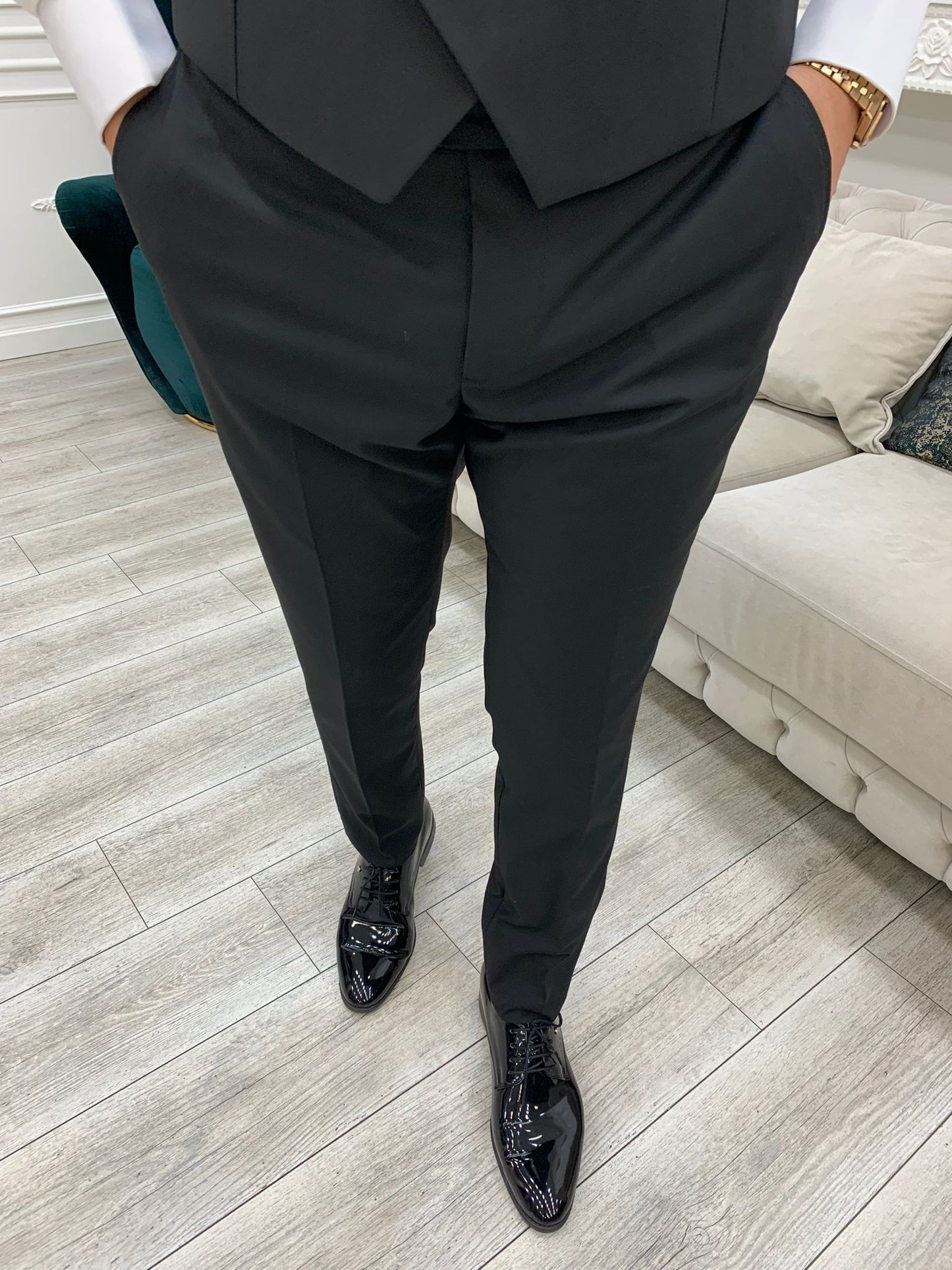 Caesar Navy Blue Slim Fit Peak Lapel Floral Patterned Tuxedo