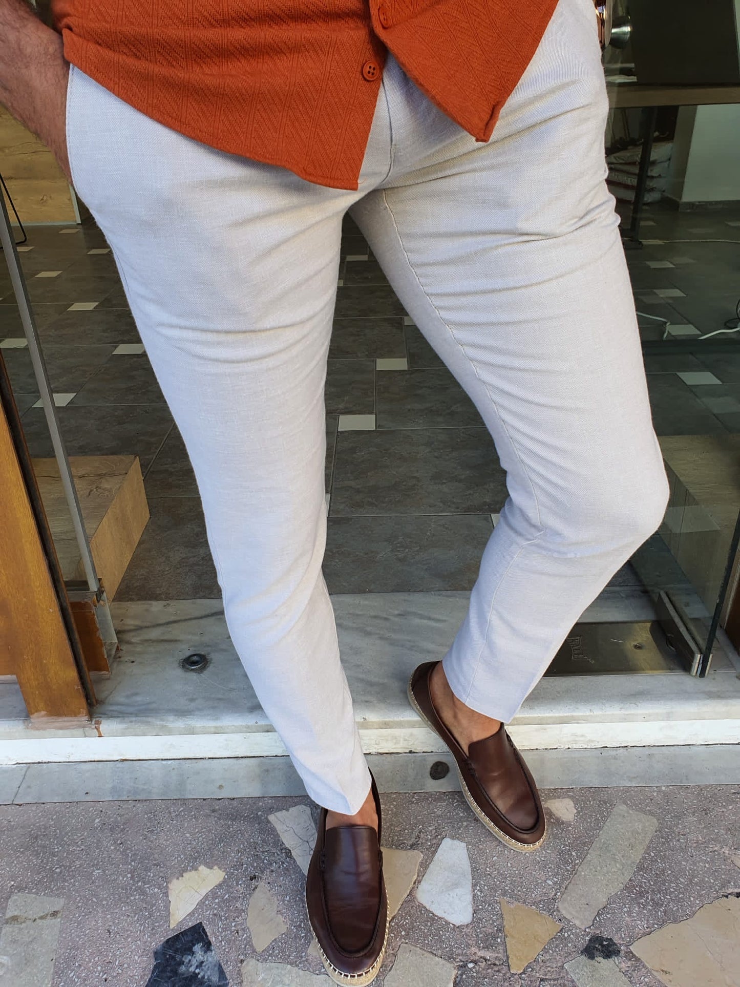 Mantova Beige Slim Fit Cotton Pants for Every Occasion